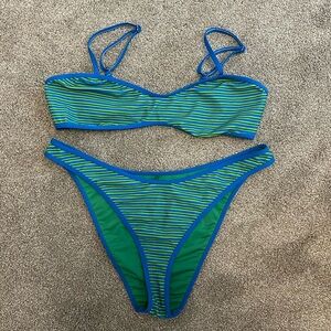 Dippin Daisy Bikini Size XL